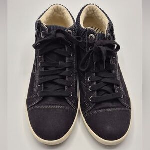 Taos Footwear Black Sneakers